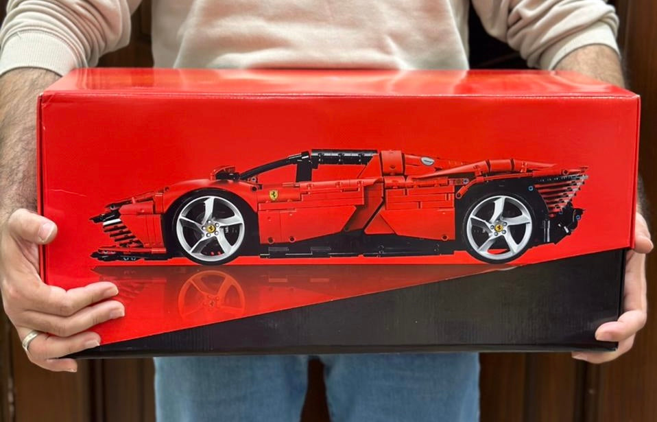 Ferrari Daytona SP3 | 42143 | Technic |  ل ي ج و