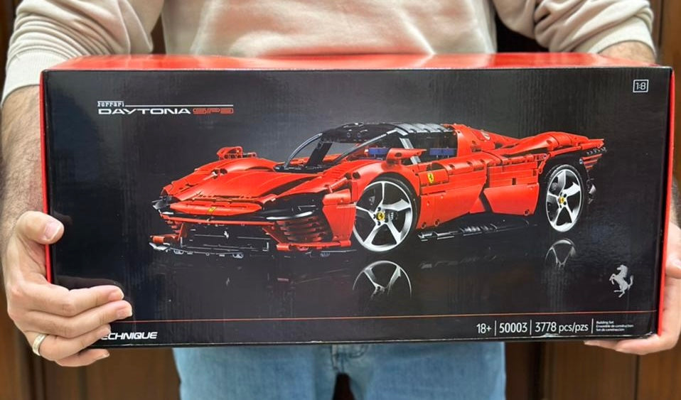 Ferrari Daytona SP3 | 42143 | Technic |  ل ي ج و